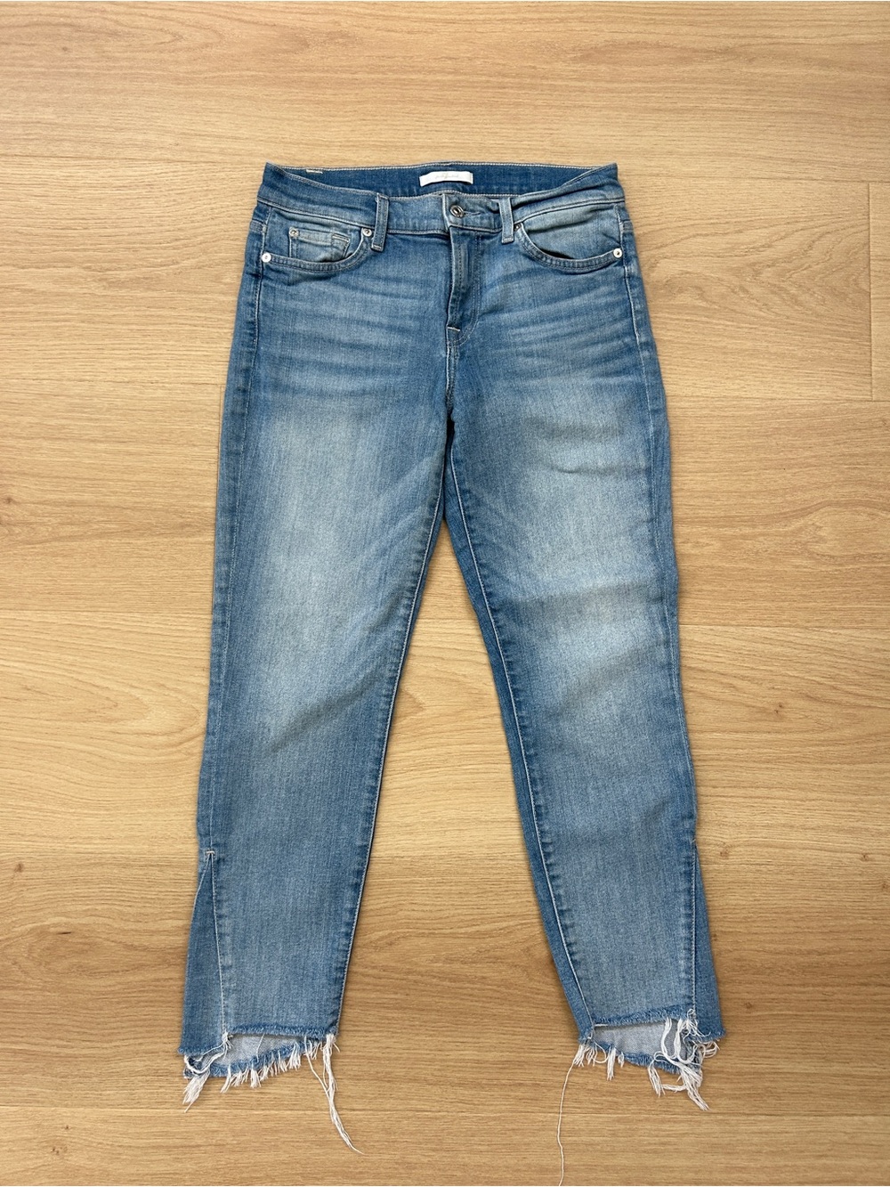 7 For All Mankind Light Blue Cropped Frayed-Hem Jeans Size 28